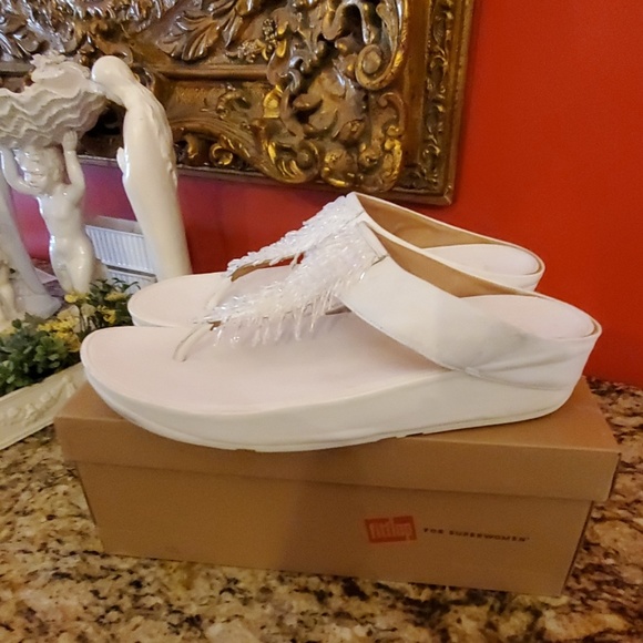 fitflop rumba toe thong sandals